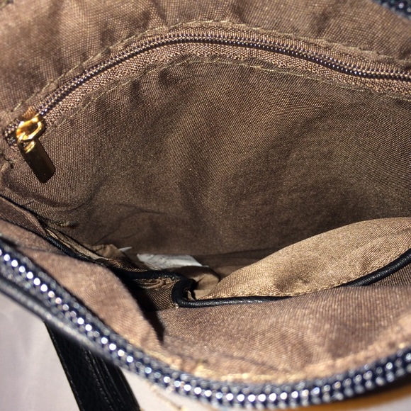 NWT Black Double-Zip Crossbody by Mia K Farrow - Picture 5 of 8